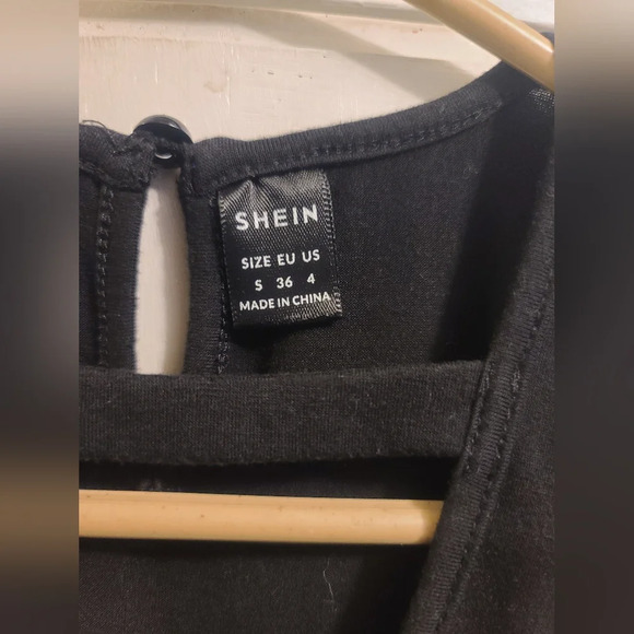SHEIN Dress - Picture 3 of 4